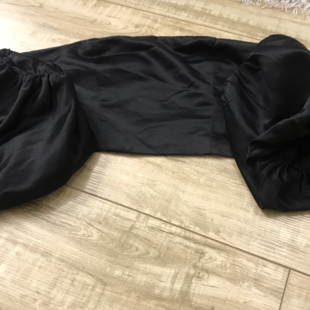 Balloon sleeve crop top